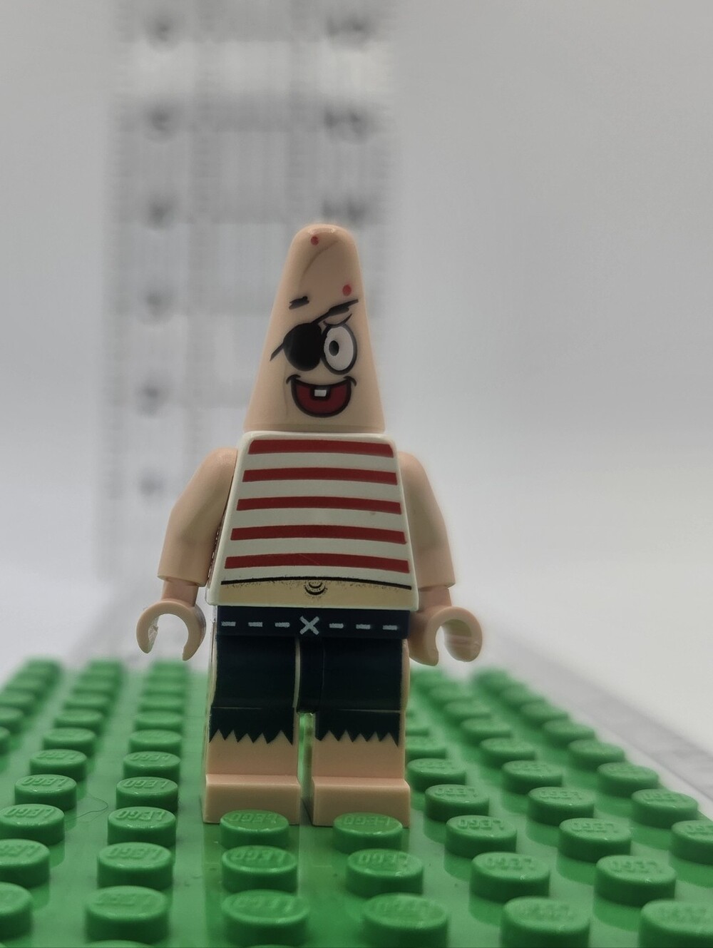 LEGO SpongeBob SquarePants Patrick Star Pirate 2012 3817: The Flying Dutchman.